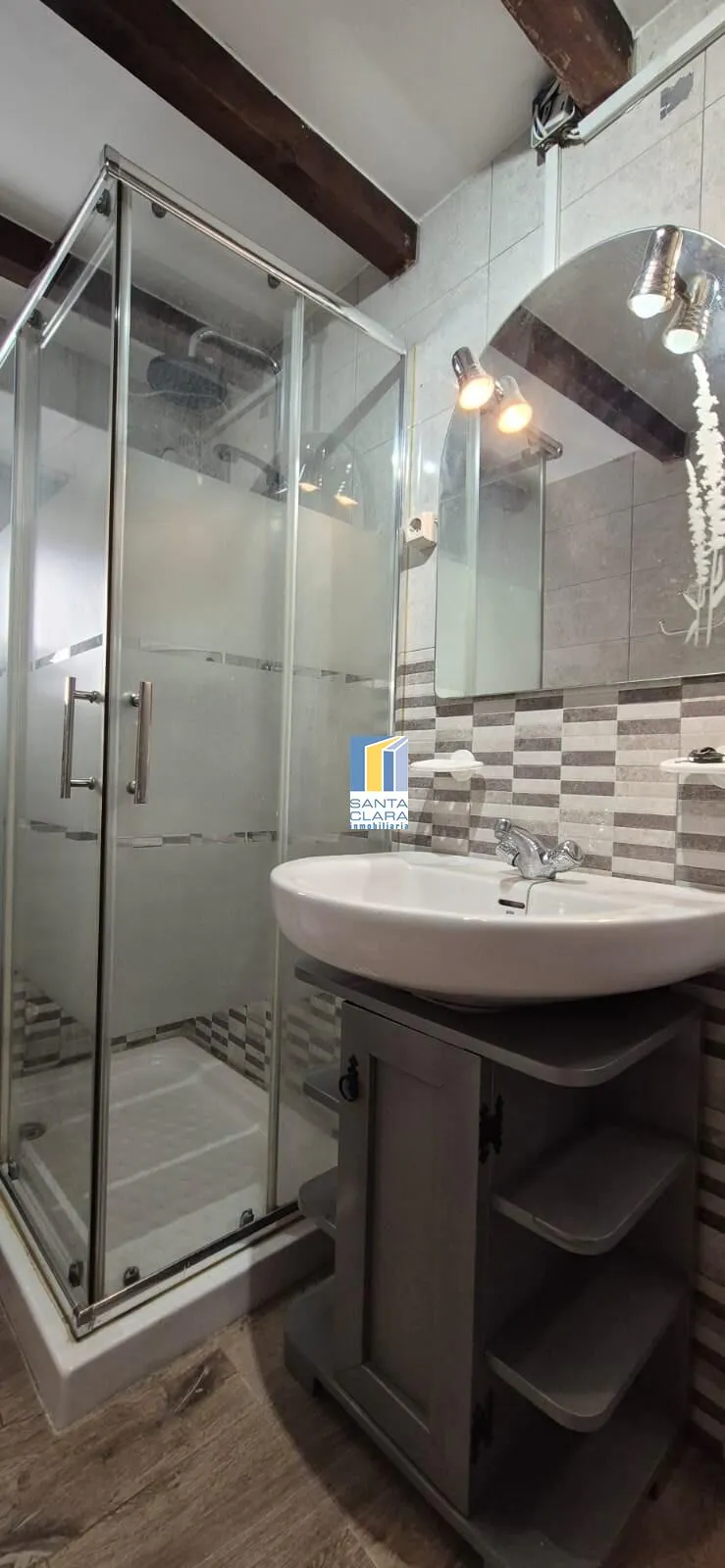 CASA EN VENTA DE DOS PLANTAS EN ZONA LA HORTA, ZAMORA. - Inmobiliaria Santa Clara en Zamora - Miniatura 2