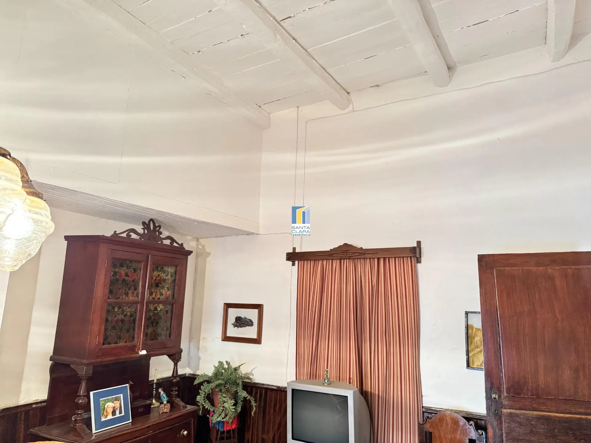 CASA EN VENTA DE 5 DORMITORIOS Y AMPLIO JARDÍN EN VILLALPANDO, ZAMORA. - Inmobiliaria Santa Clara en Zamora - Miniatura 11