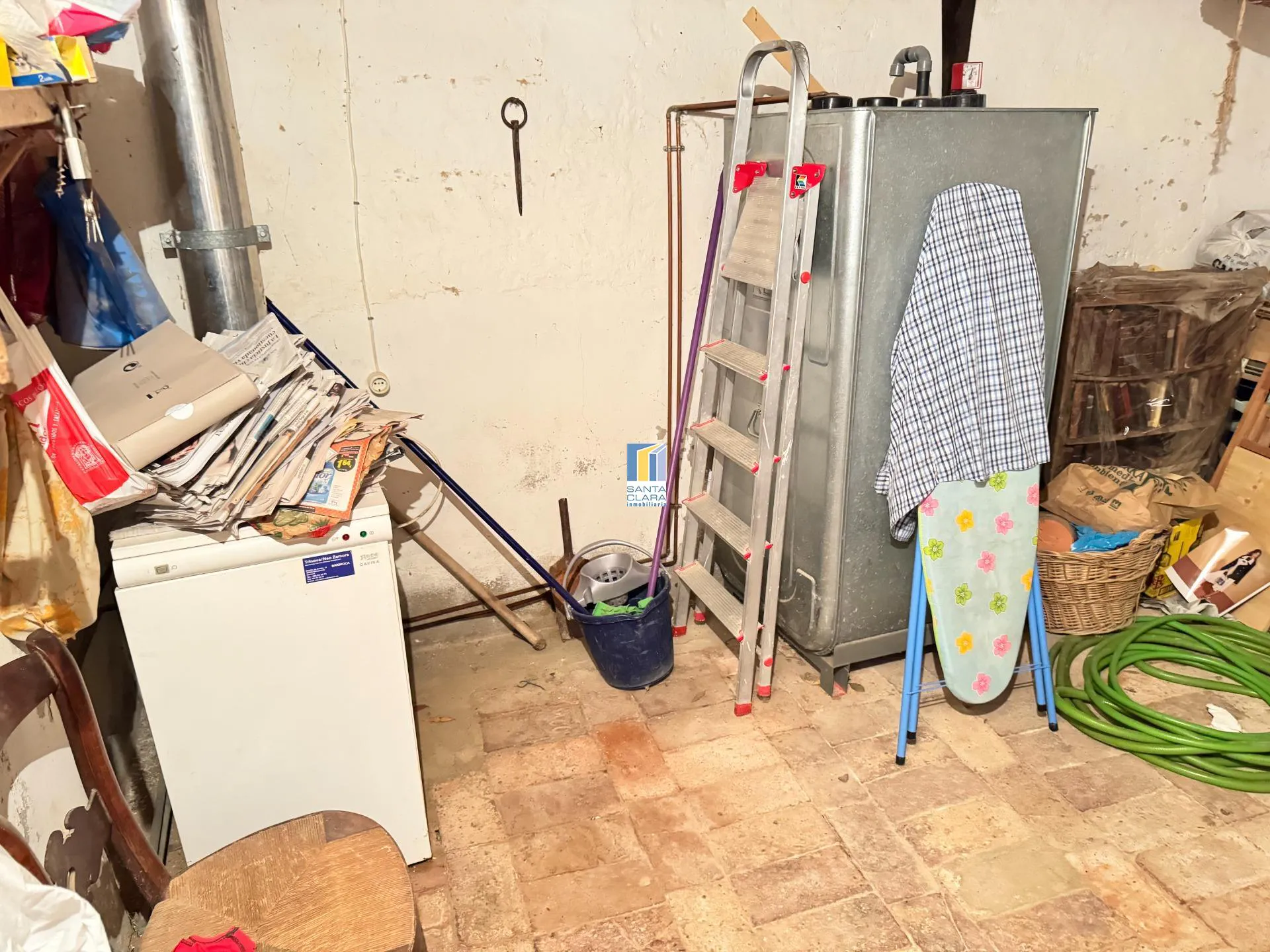 CASA EN VENTA DE 5 DORMITORIOS Y AMPLIO JARDÍN EN VILLALPANDO, ZAMORA. - Inmobiliaria Santa Clara en Zamora - Miniatura 24