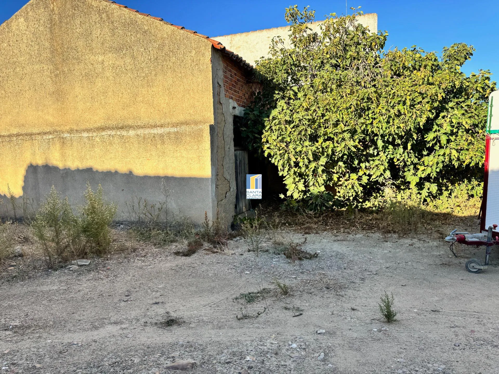 CASA EN VENTA DE 5 DORMITORIOS Y AMPLIO JARDÍN EN VILLALPANDO, ZAMORA. - Inmobiliaria Santa Clara en Zamora - Miniatura 38