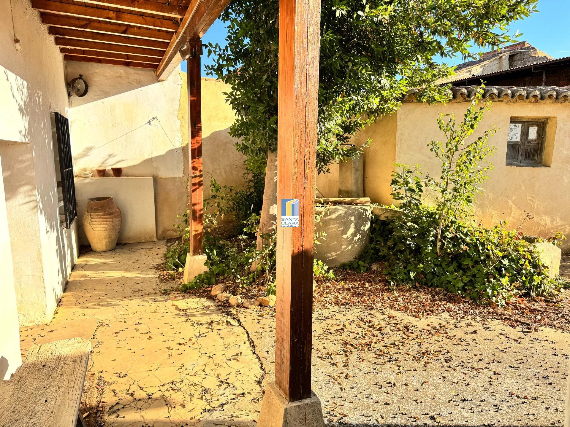 CASA EN VENTA DE 5 DORMITORIOS Y AMPLIO JARDÍN EN VILLALPANDO, ZAMORA. - Inmobiliaria Santa Clara en Zamora - Miniatura 5