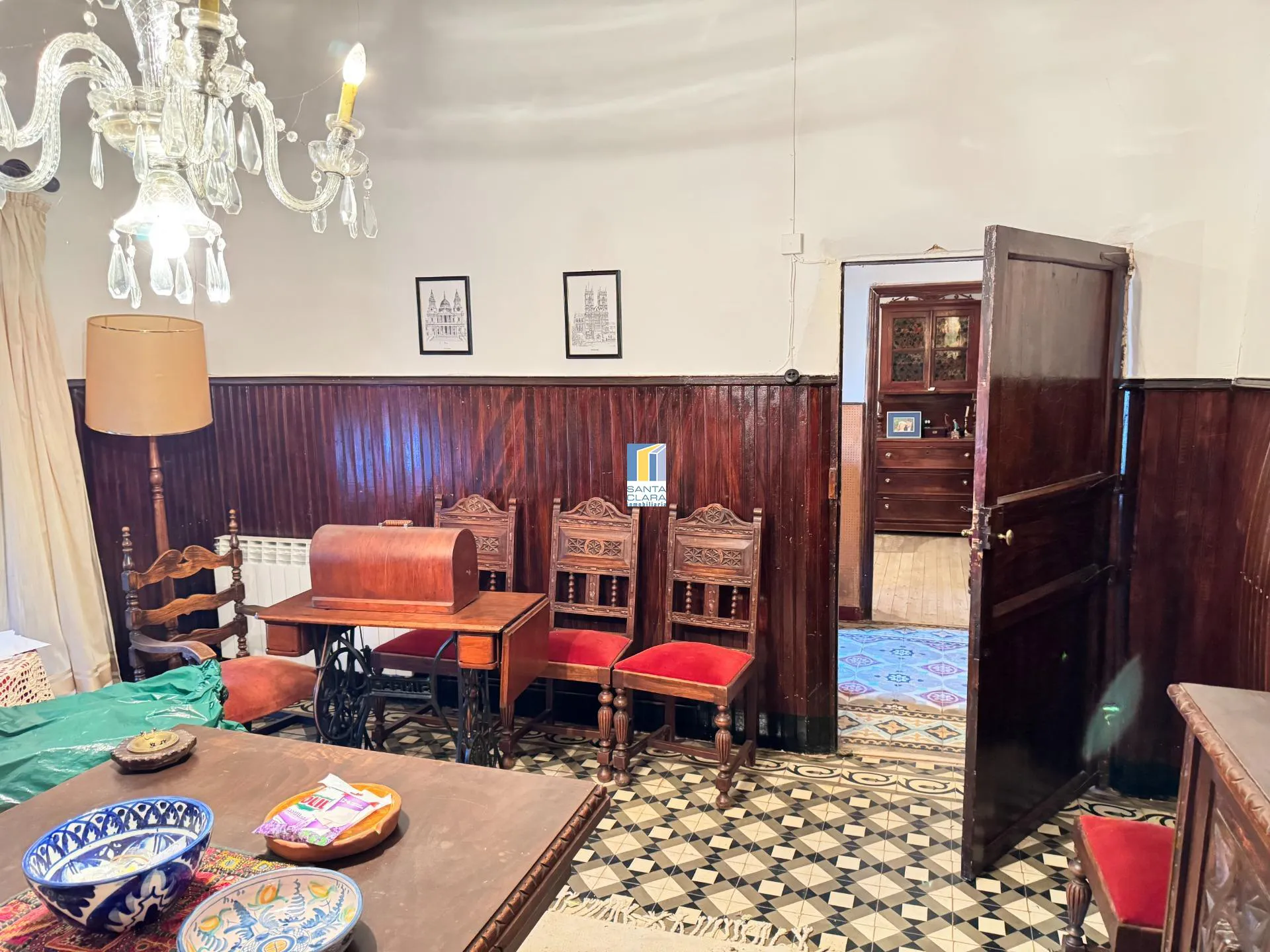 CASA EN VENTA DE 5 DORMITORIOS Y AMPLIO JARDÍN EN VILLALPANDO, ZAMORA. - Inmobiliaria Santa Clara en Zamora - Miniatura 8