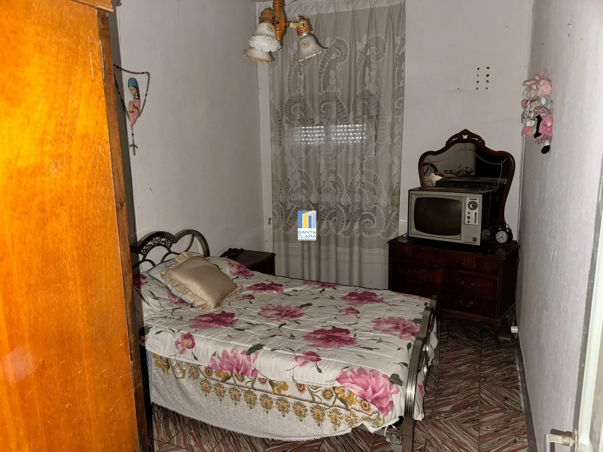 CASA EN VENTA PARA REHABILITAR DE DOS PLANTAS EN ZONA LAS VEGAS, ZAMORA. - Inmobiliaria Santa Clara en Zamora - Miniatura 2