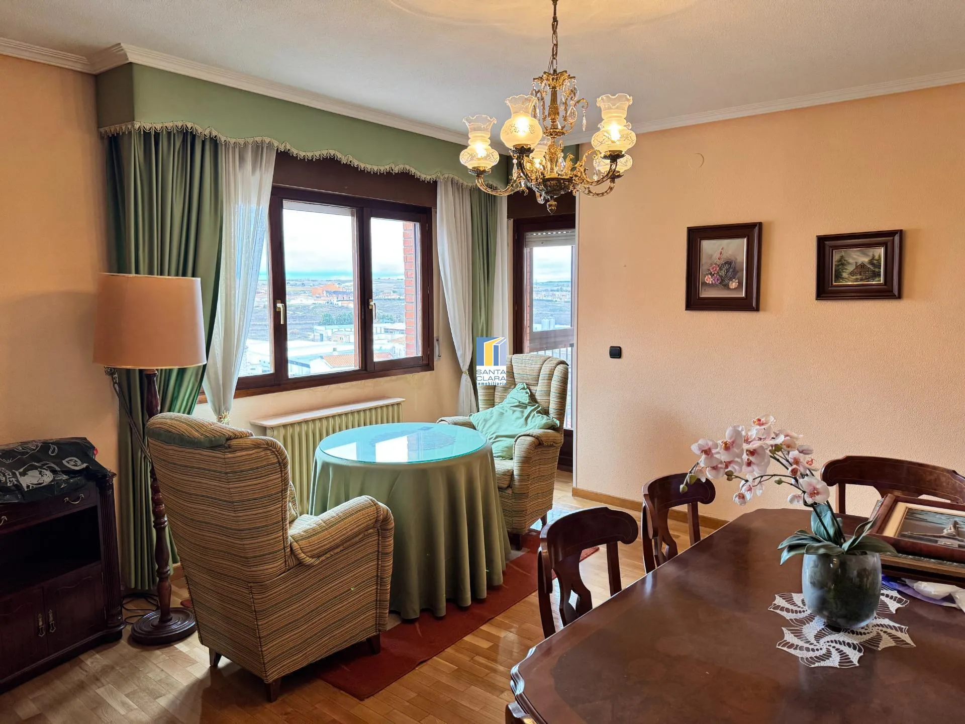 PISO EN VENTA CON 2 DORMITORIOS, GARAJE Y TRASTERO EN ZONA PANTOJA, JUNTO A TRES CRUCES, ZAMORA - Inmobiliaria Santa Clara en Zamora - Imagen 1