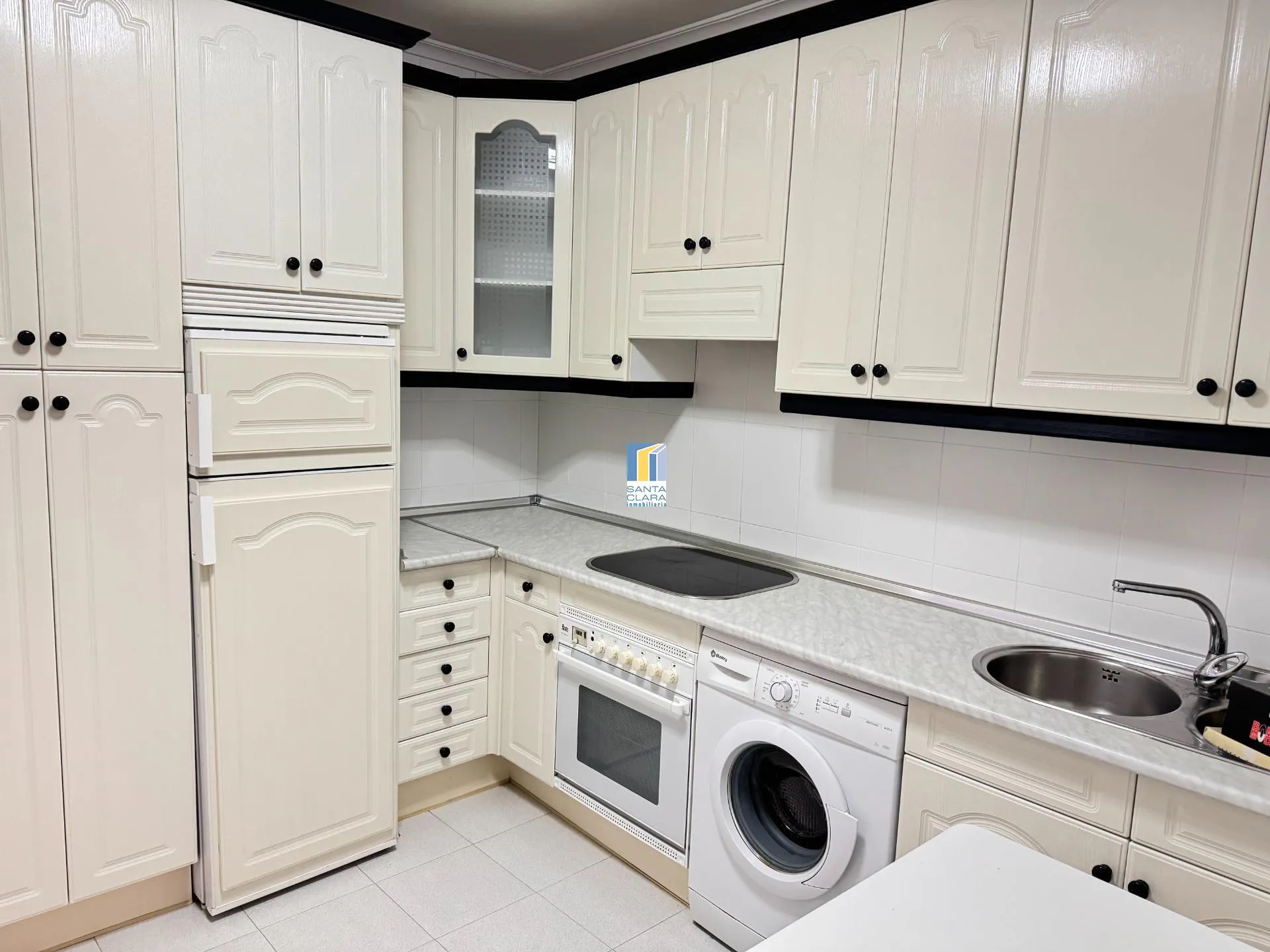 PISO EN VENTA CON 2 DORMITORIOS, GARAJE Y TRASTERO EN ZONA PANTOJA, JUNTO A TRES CRUCES, ZAMORA - Inmobiliaria Santa Clara en Zamora - Miniatura 7