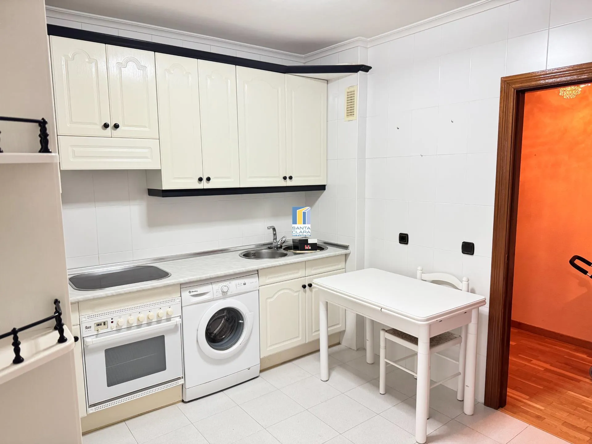 PISO EN VENTA CON 2 DORMITORIOS, GARAJE Y TRASTERO EN ZONA PANTOJA, JUNTO A TRES CRUCES, ZAMORA - Inmobiliaria Santa Clara en Zamora - Miniatura 8