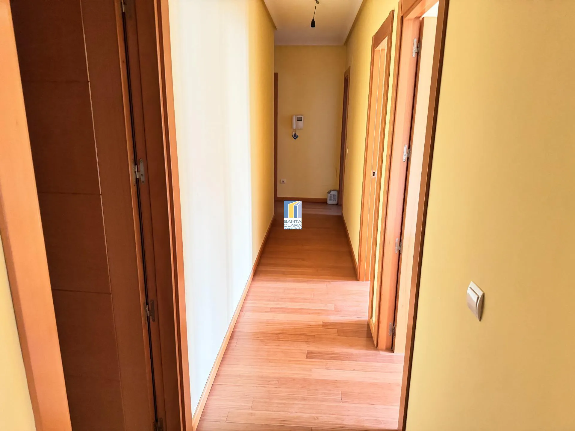 PISO A ESTRENAR CON 3 DORMITORIOS, 2 BAÑOS Y POSIBILIDAD DE PLAZA DE GARAJE EN PLENO CENTRO DE ZAMORA. - Inmobiliaria Santa Clara en Zamora - Miniatura 10