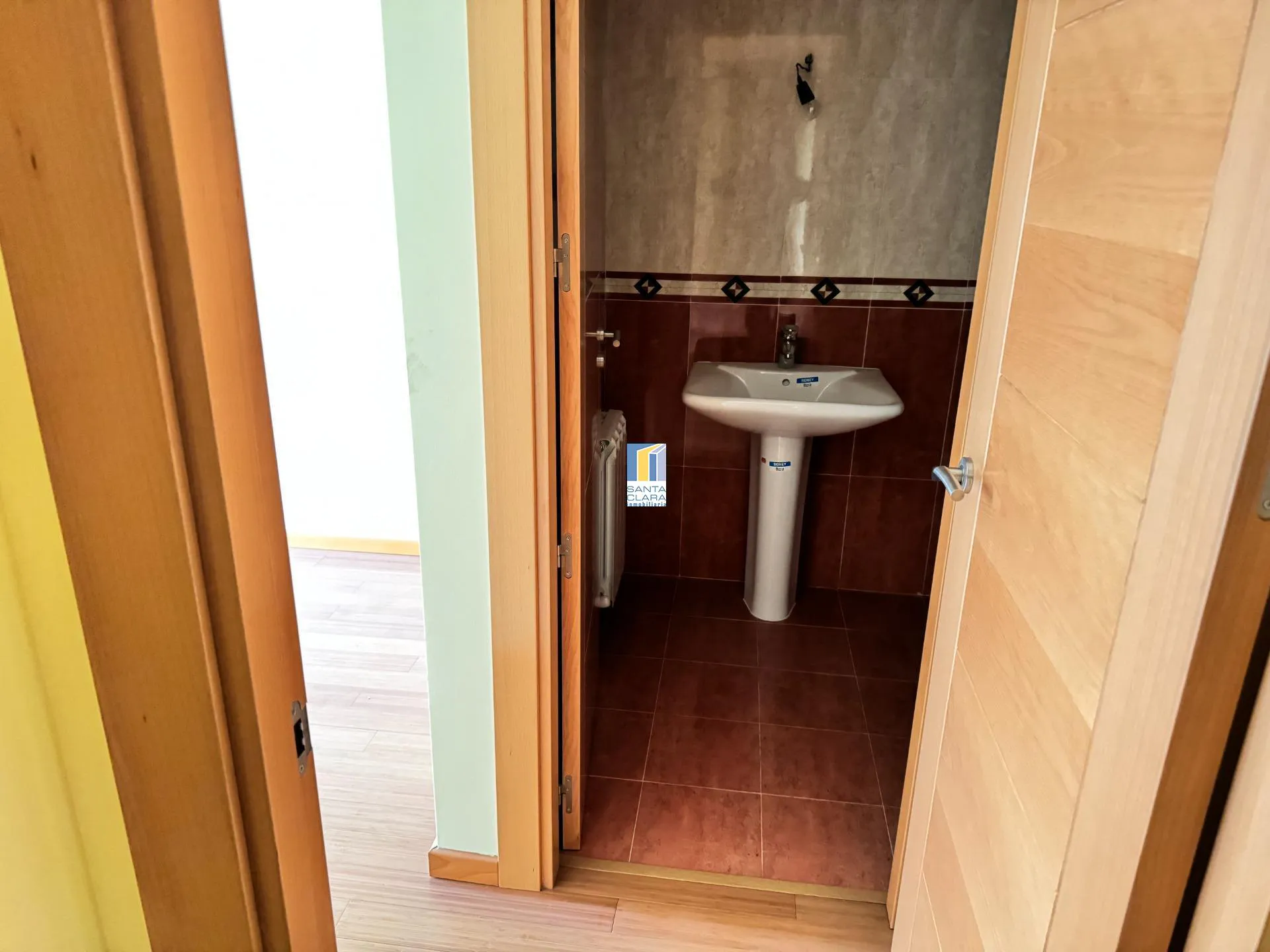 PISO A ESTRENAR CON 3 DORMITORIOS, 2 BAÑOS Y POSIBILIDAD DE PLAZA DE GARAJE EN PLENO CENTRO DE ZAMORA. - Inmobiliaria Santa Clara en Zamora - Miniatura 6