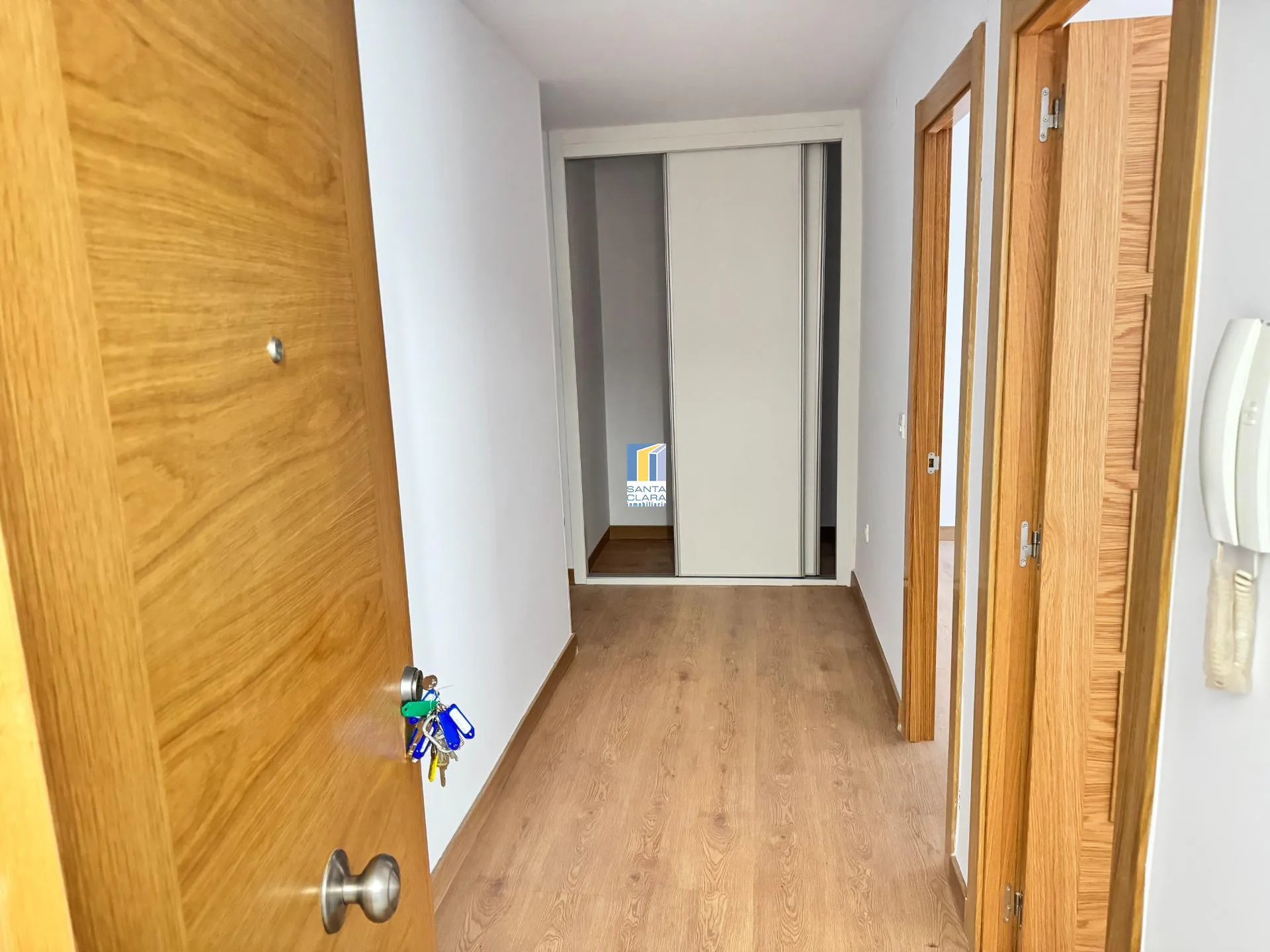 PISO EN VENTA REFORMADO CON 2 DORMITORIOS EN ZONA LA VEGA-OTERUELO, LEÓN. - Inmobiliaria Santa Clara en Zamora - Miniatura 5