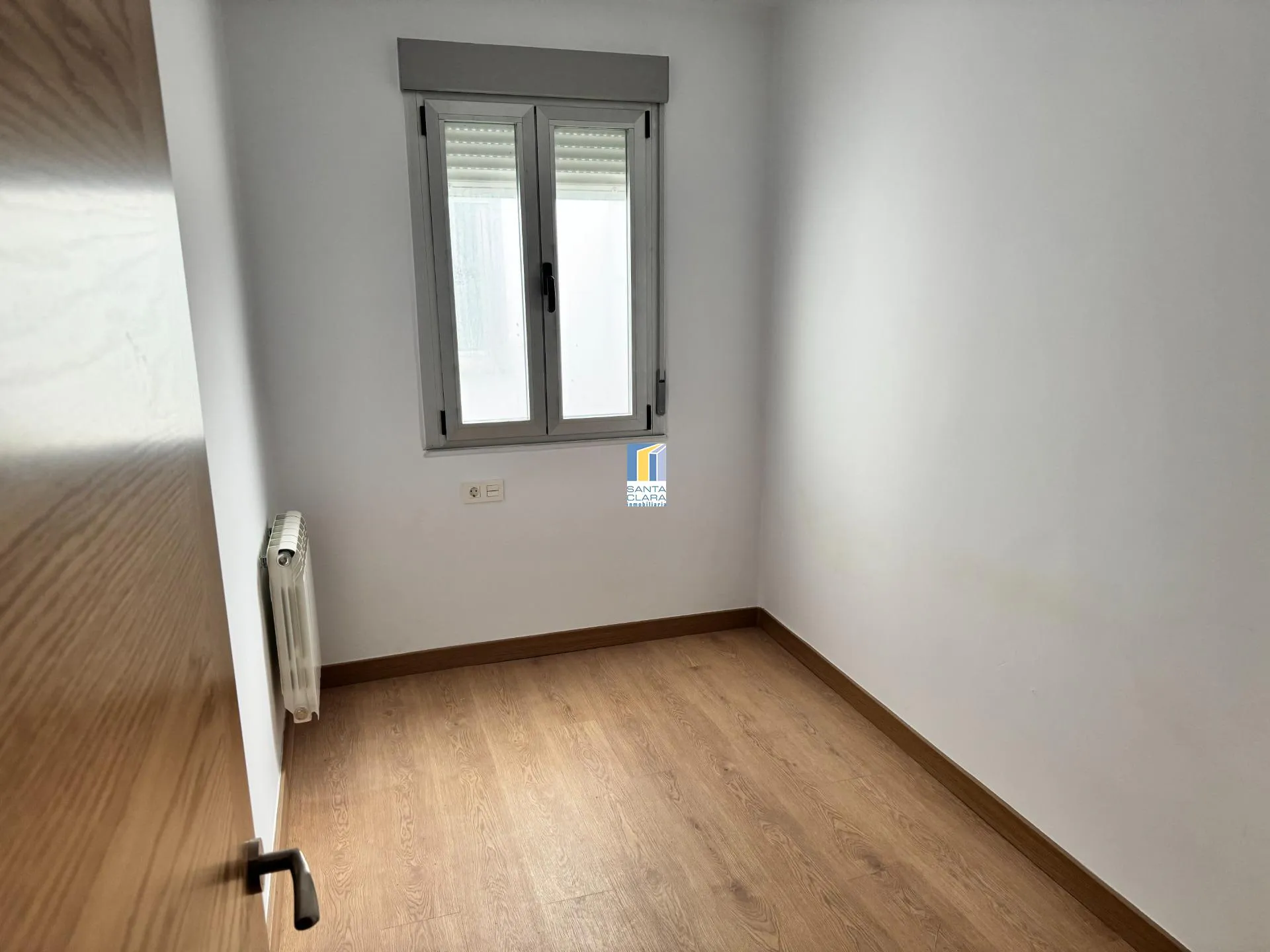 PISO EN VENTA REFORMADO CON 2 DORMITORIOS EN ZONA LA VEGA-OTERUELO, LEÓN. - Inmobiliaria Santa Clara en Zamora - Miniatura 8