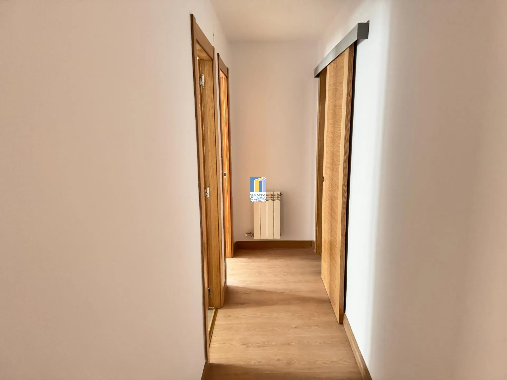 PISO EN VENTA REFORMADO CON 2 DORMITORIOS EN ZONA LA VEGA-OTERUELO, LEÓN. - Inmobiliaria Santa Clara en Zamora - Miniatura 9