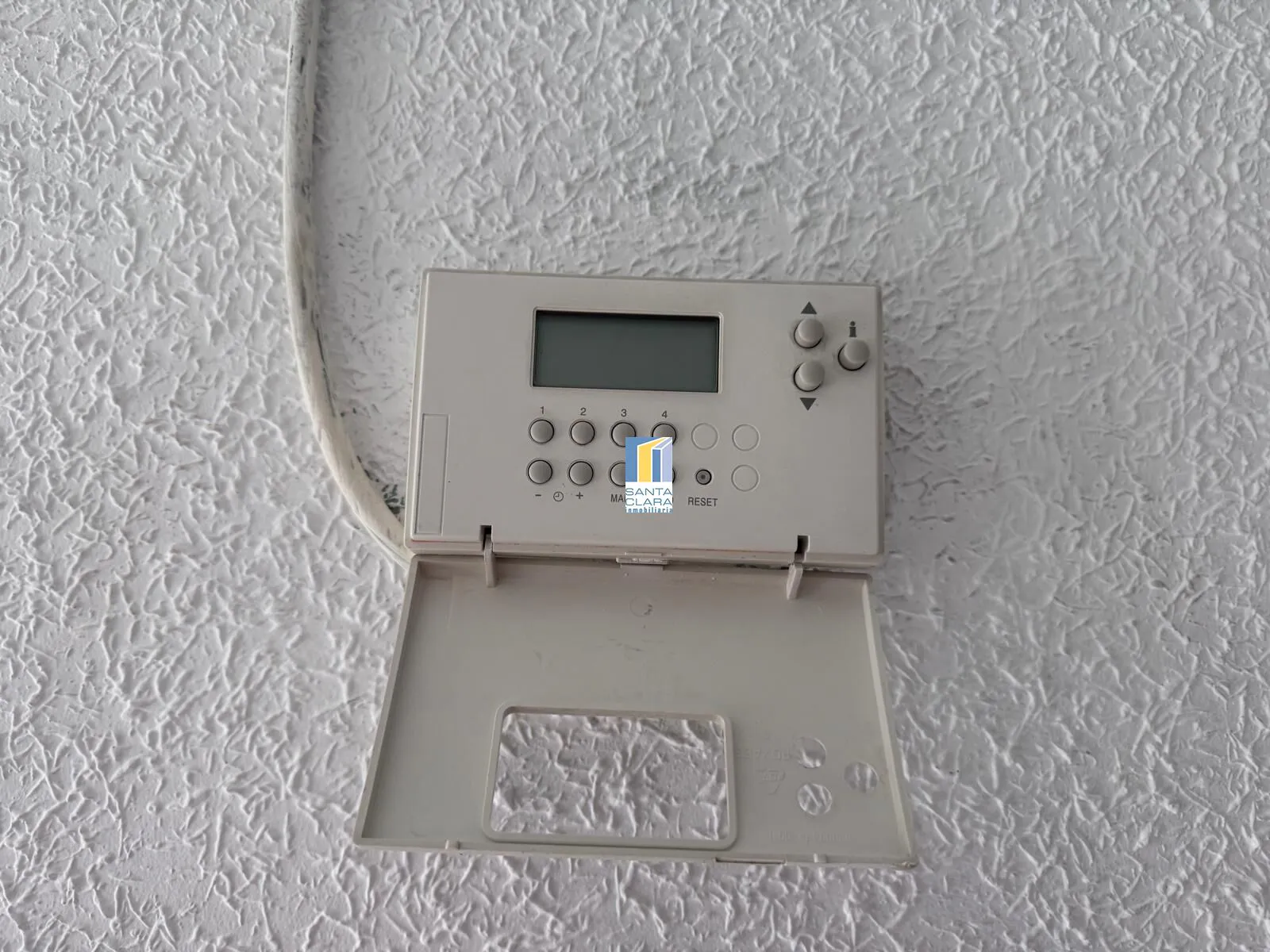 ENTREPLANTAS EN VENTA CON ASEOS EN ZONA LA CANDELARIA, ZAMORA. - Inmobiliaria Santa Clara en Zamora - Miniatura 15