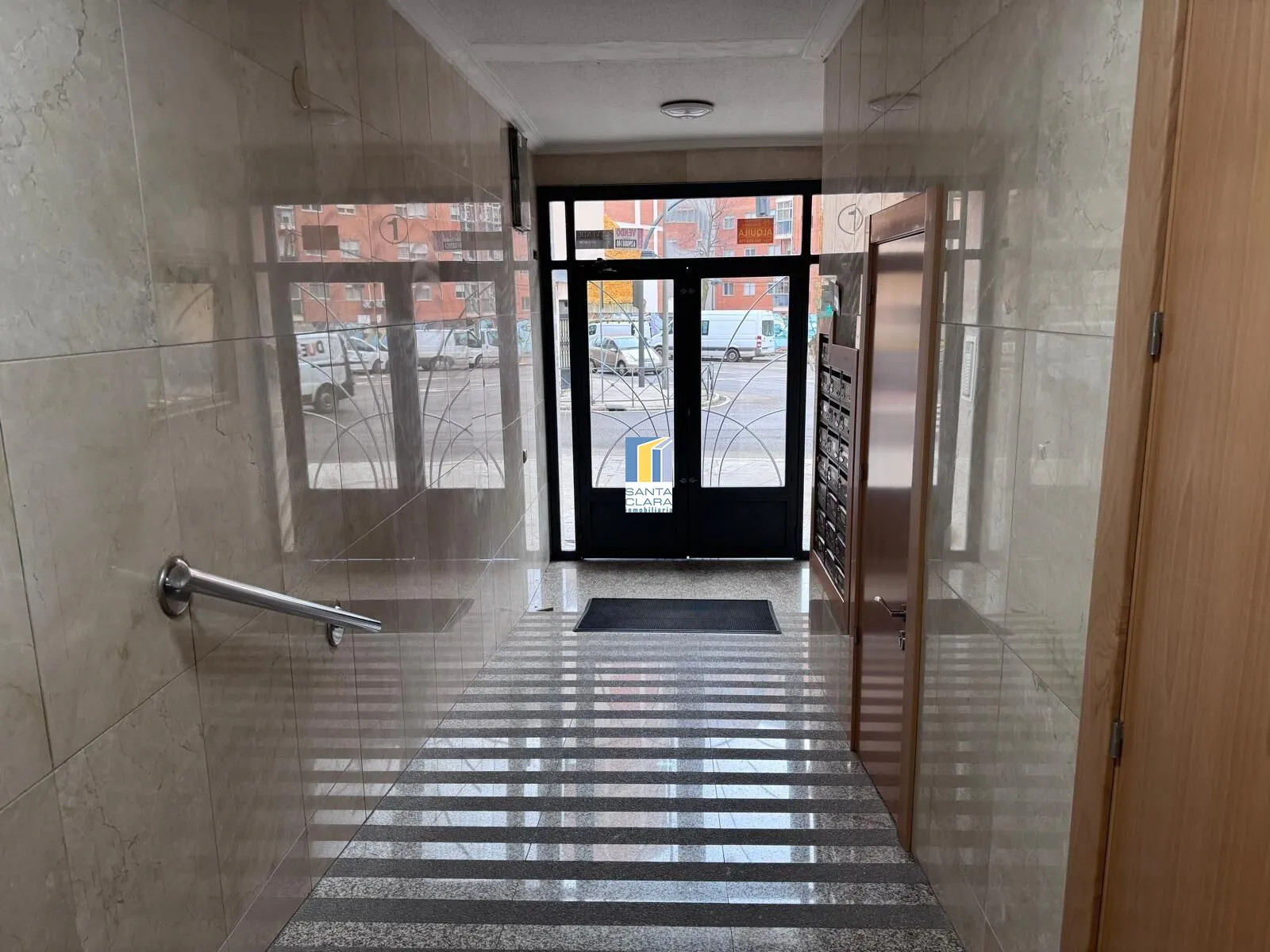 ENTREPLANTAS EN VENTA CON ASEOS EN ZONA LA CANDELARIA, ZAMORA. - Inmobiliaria Santa Clara en Zamora - Miniatura 28