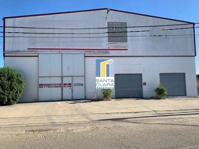 NAVE INDUSTRIAL EN VENTA O ALQUILER EN EL POLÍGONO INDUSTRIAL CAMPO DE LA AVIACIÓN DE CORESES, ZAMORA. - Inmobiliaria Santa Clara en Zamora - Imagen 1