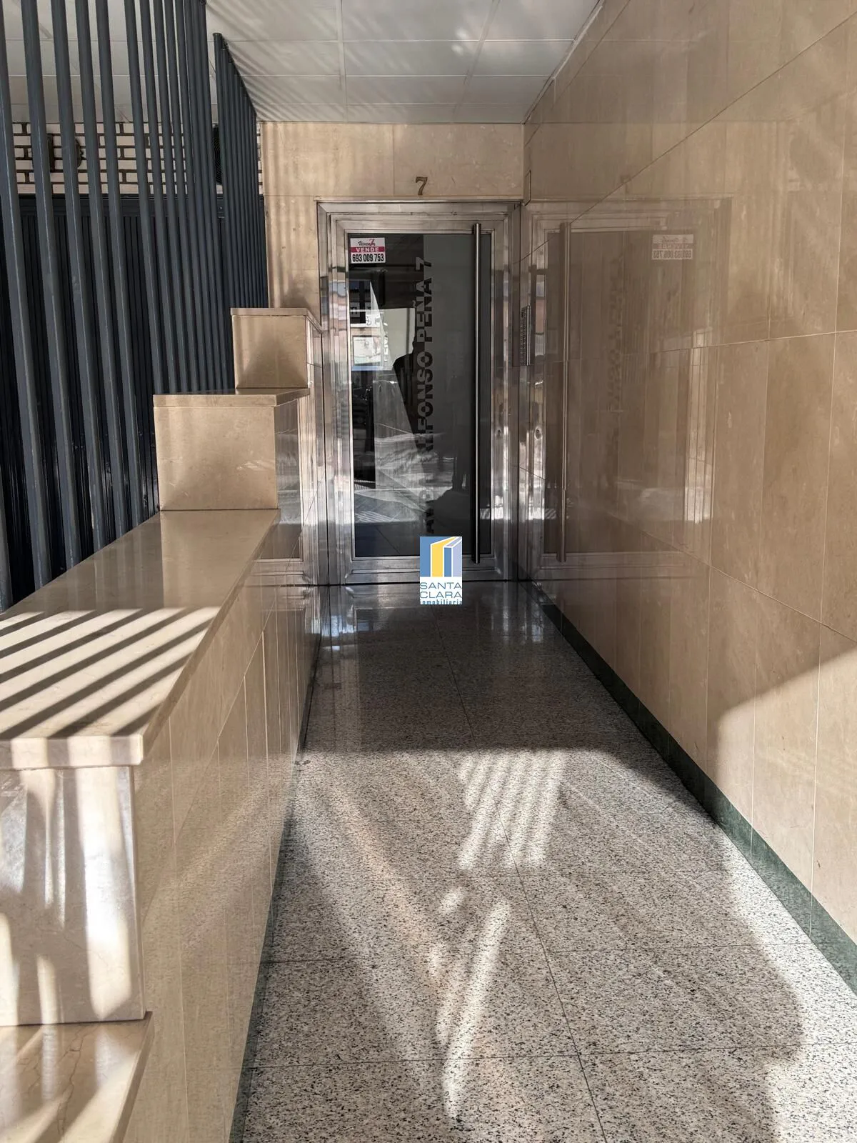 PISO EN ALQUILER CON 3 DORMITORIOS Y PLAZA DE GARAJE JUNTO A TRES CRUCES, ZAMORA - Inmobiliaria Santa Clara en Zamora - Miniatura 17