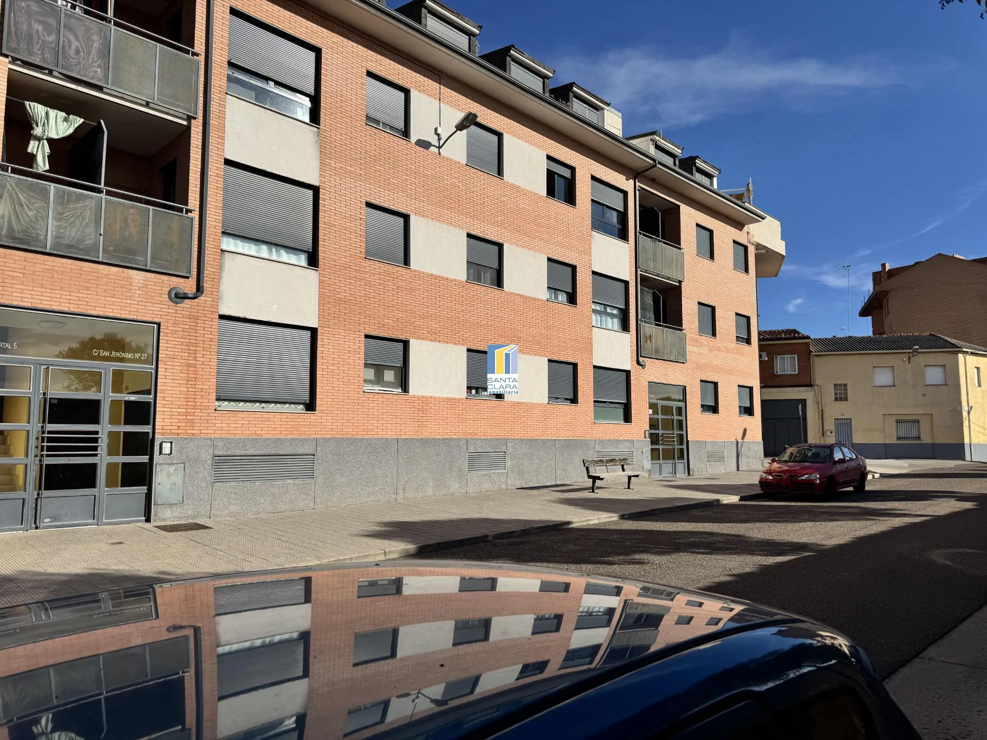 PISO EN ALQUILER DE 2 DORMITORIOS , 2 BAÑOS Y PLAZA DE GARAJE EN ZONA SEPULCRO, ZAMORA. - Inmobiliaria Santa Clara en Zamora - Miniatura 17