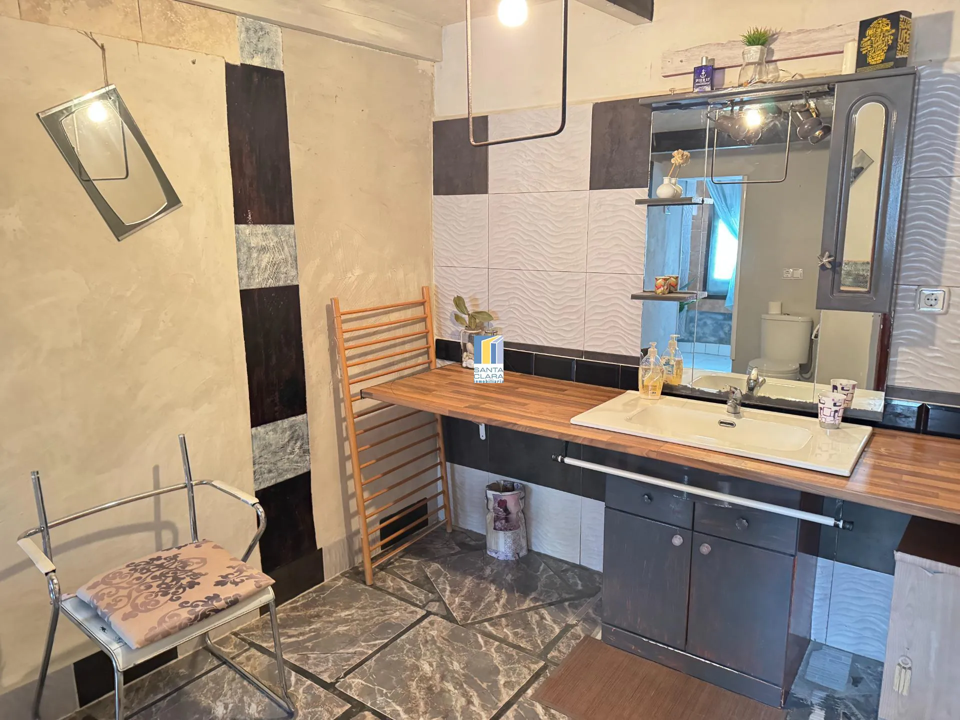 CASA EN VENTA CON 3 DORMITORIOS, 2 BAÑOS, AMPLIO PATIO MERENDERO Y GARAJE DOBLE EN ENTRALA (ZAMORA) - Inmobiliaria Santa Clara en Zamora - Miniatura 10