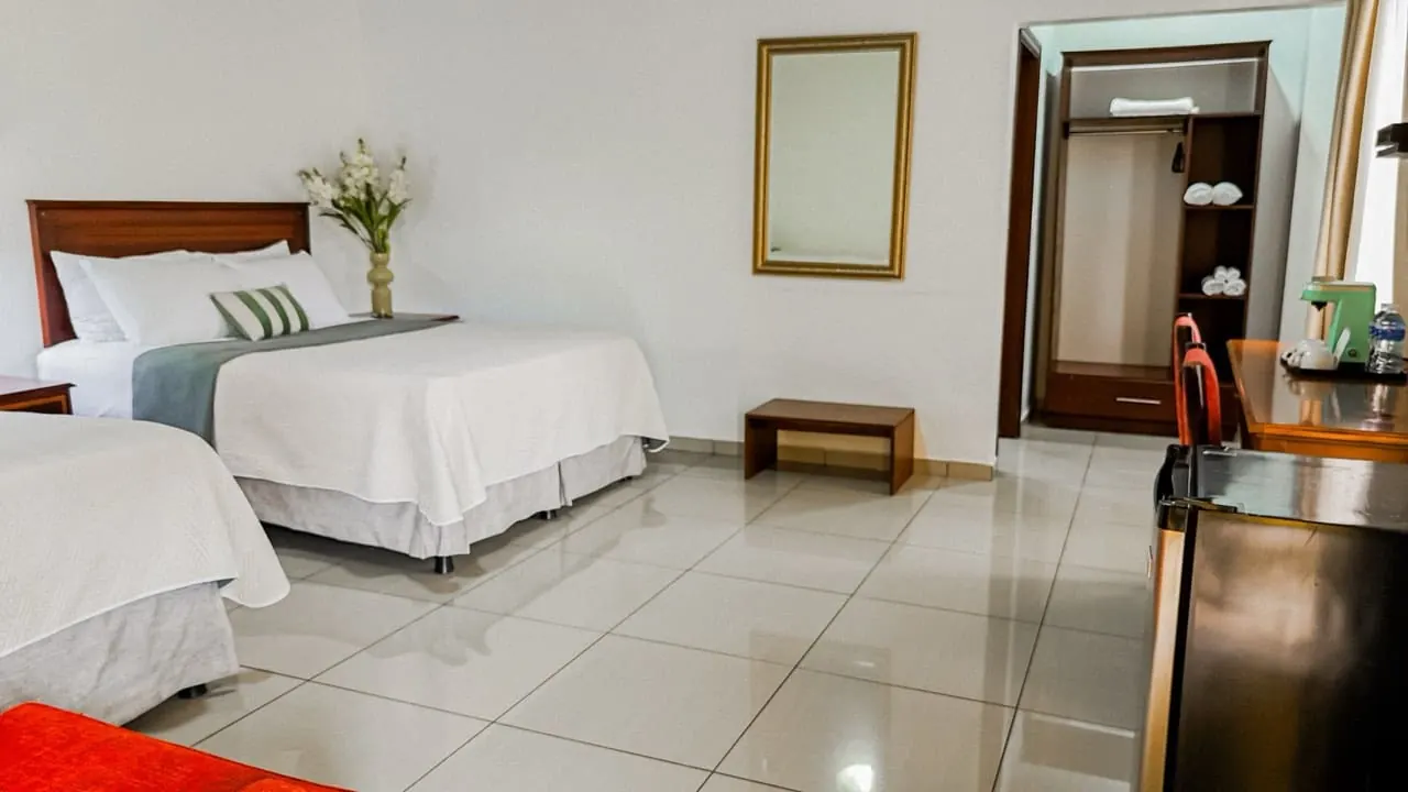 Modern Double Room 9