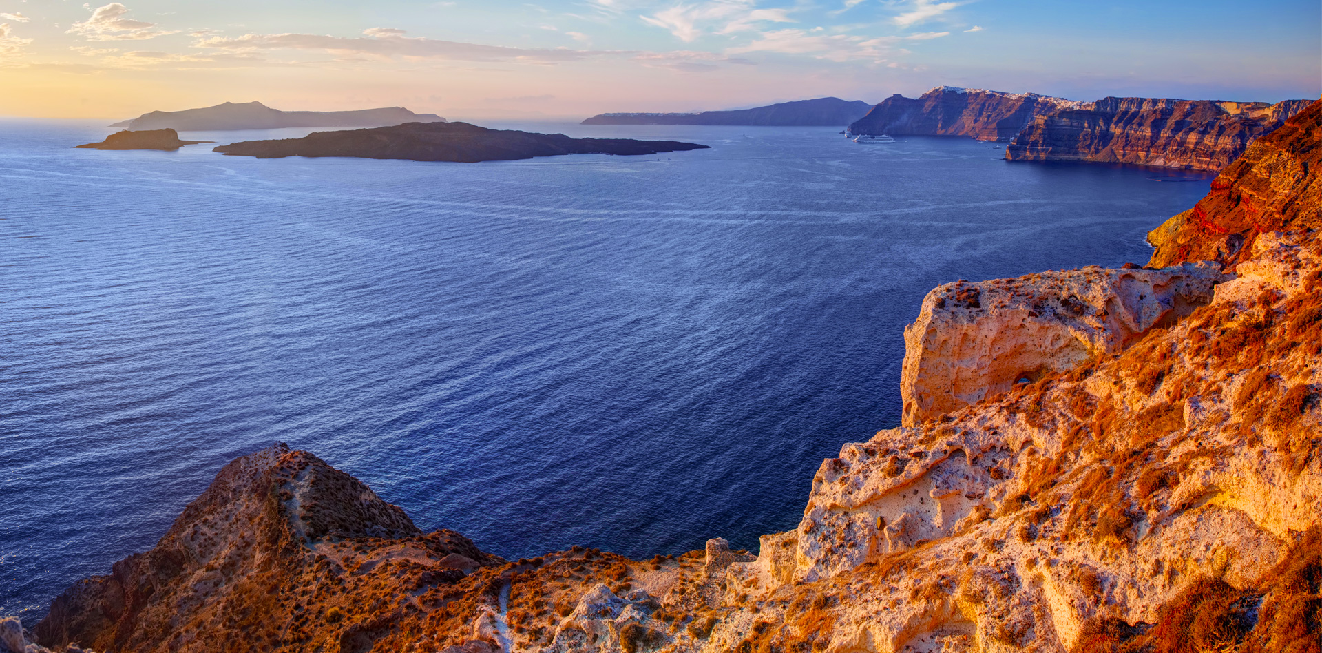 Discover Santorini Car Rental