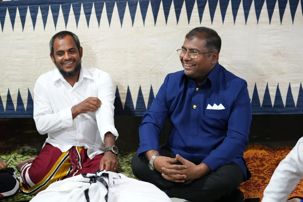 photo for ދިވެހިބަހާއި ސަގާފަތާއި ތަރިކައާ ބެހޭ ވަޒީރު، ދަރަވަންދޫގެ ބޮޑު ޖާފަތް ޝަރަފުވެރިކޮށްދެއްވައިފި