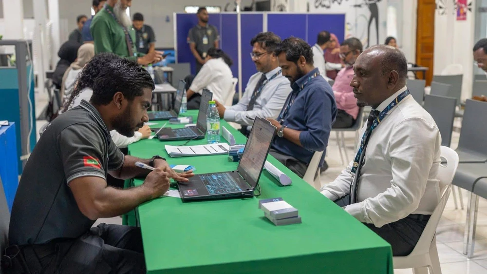 photo for ފޮޓޯ ގެލަރީ: ދަމަނަވެށިން ކުރިއަށް ގެންދިޔަ ތަމްރީން ޕްރޮގްރާމް