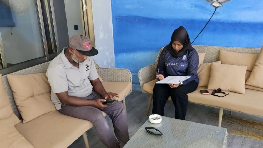 photo for އުކުޅަހުގައި ދިރިއުޅޭ ބިދޭސީންގެ ދަފްތަރު އެކުލަވައިލުވުމުގެ މަސައްކަތް ފަށައިފި