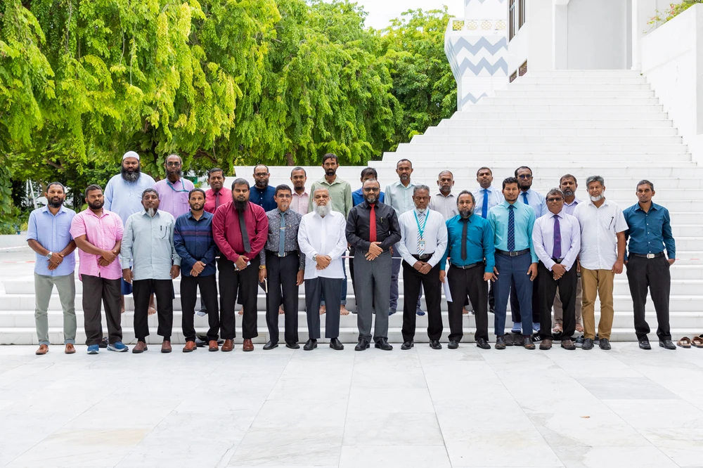 photo for ބުރޫނާއީއަށް ވަޑައިގަންނަވާ އިމާމުންނާ ވަޒީރު ޑރ. ޝަހީމް ބައްދަލުކުރެއްވުން 