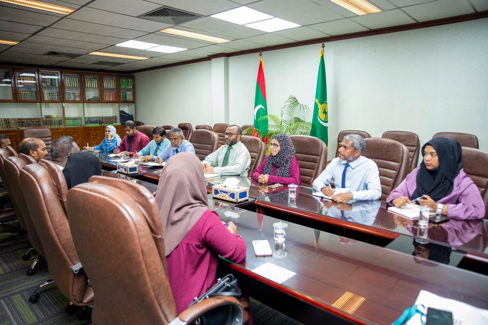 photo for ވަޒީރު ޑރ. ޝަހީމް ށ. ފޭދޫ ކައުންސިލާ ބައްދަލުކުރެއްވުން