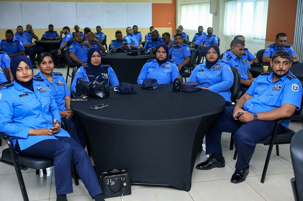photo for "ޕްރޮފެޝަނަލް ޑިވެލޮޕްމަންޓް ސީރީޒް" ގެ ނަމުގައި ފުލުހުންނަށް ހާއްސަ ތަމްރީނު ޕްރޮގްރާމެއް ފަށައިފި