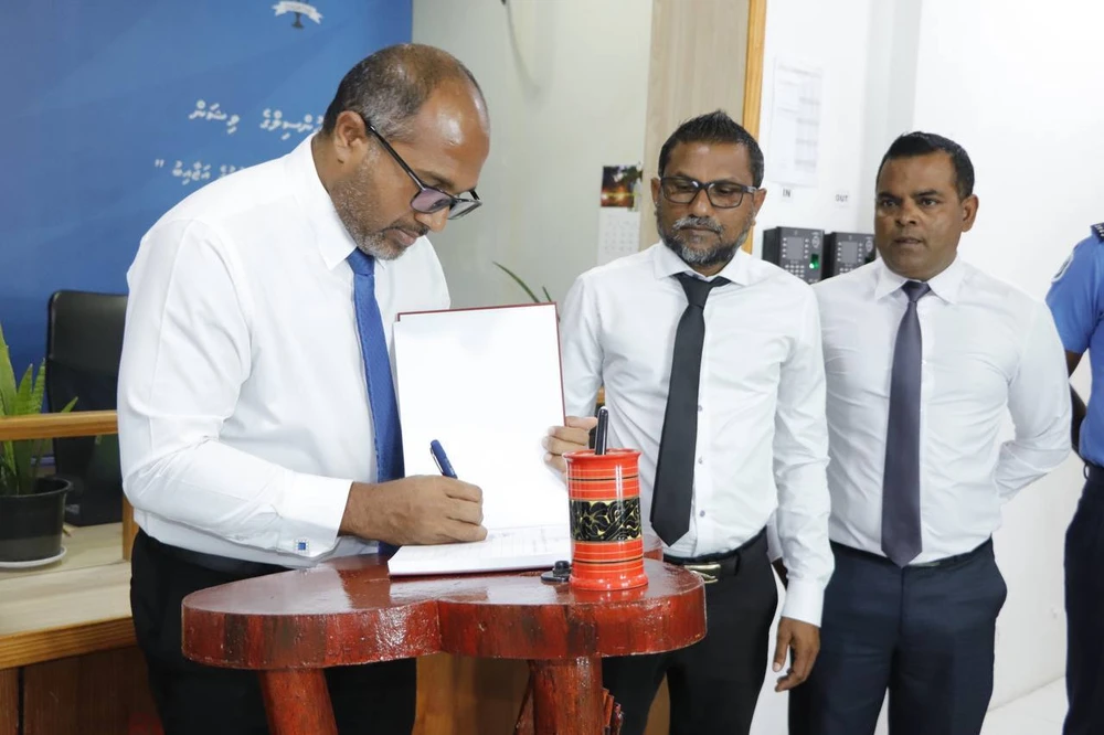 photo for "ގއ. އަތޮޅު ކައުންސިލުން އަބަދުވެސް މަސައްކަތް ކުރާނީ ރައީސްގެ ރިޔާސީ ވަޢުދުފުޅާ އެއްގޮތަށް"