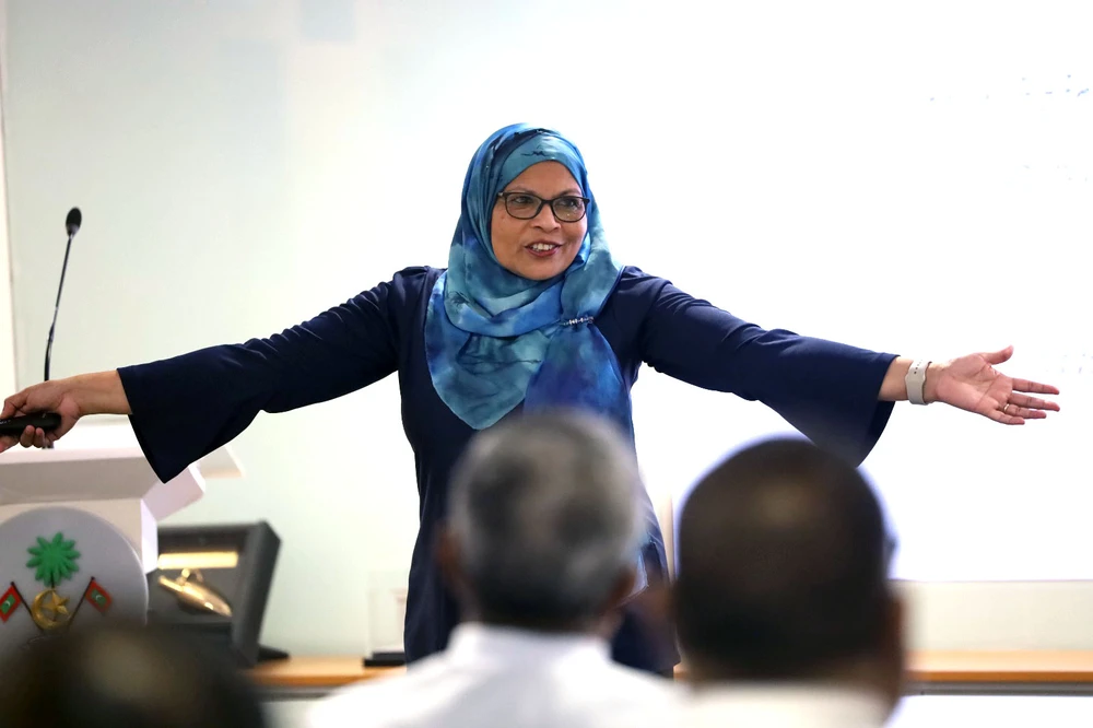 photo for ރެސްޕެކްޓް ކެމްޕެއިން"ގެ މުހިންމުކަމާ ބެހޭ ގޮތުން މާލީ ވުޒާރާގެ މުވައްޒަފުންނަށް ޚާއްސަ ސެޝަނެއް"