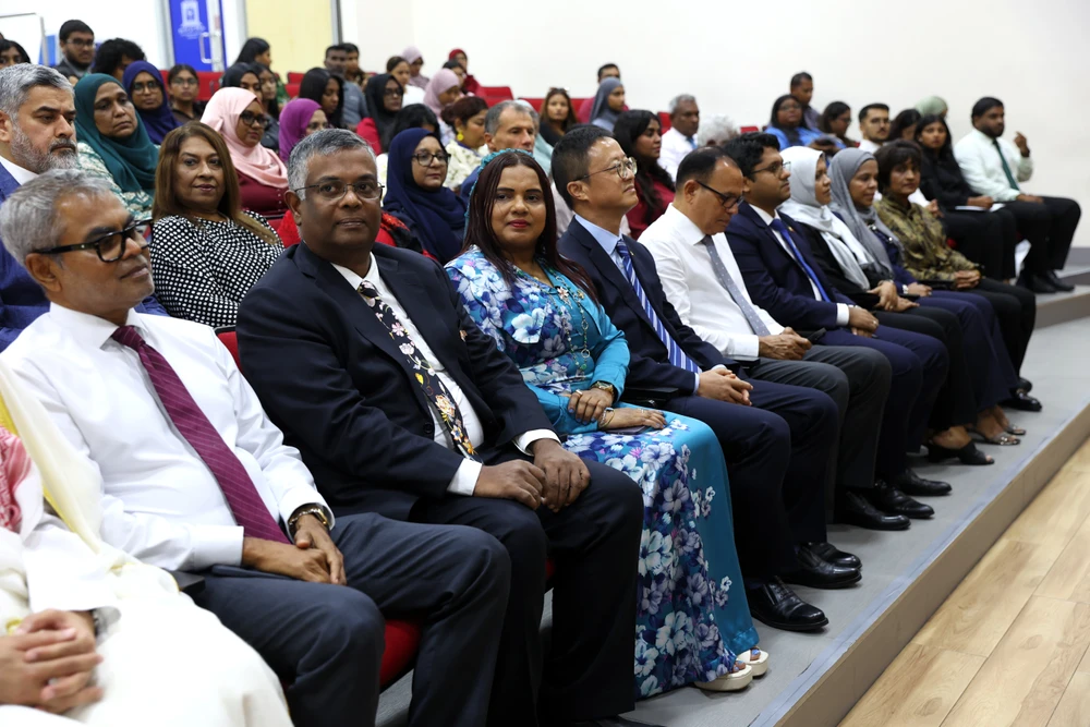 photo for ފޮޓޯ: އިންޓަރނޭޝަނަލް ޑޭ އޮފް ވިމެން އިން ޑިޕްލޮމަސީ ފާހަގަކުރަން ބޭއްވި ޕެނަލް ޑިސްކަޝަން