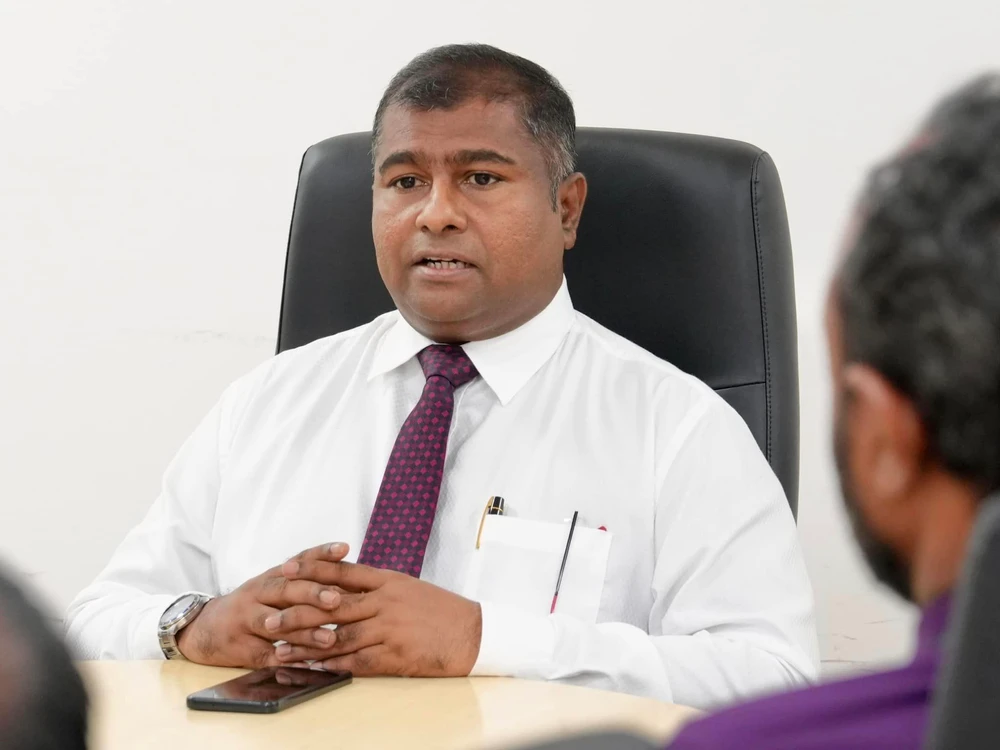 photo for ވަޒީރު އާދަމް ނަޞީރު އިބްރާހީމް ގދ ވާދޫ ކައުންސިލާ ބައްދަލުކުރެއްވުން.