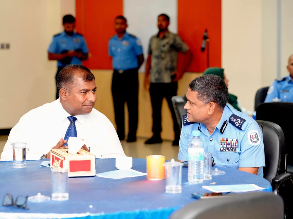 photo for ދިވެހި ޤައުމިއްޔަތު އިއާދަ ކުރުމުގެ މަޝްރޫޢުގެ ތަޢާރަފު ސެޝަނެއް ކުރިއަށް ގެންދިއުން.