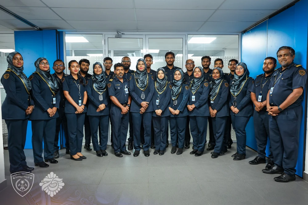 photo for ފޮޓޯ: އެއާޕޯޓުގެ މުވައްޒަފުންނަށް ހިންގި ރިފްރެޝަރ ސެޝަންގެ ތެރެއިން