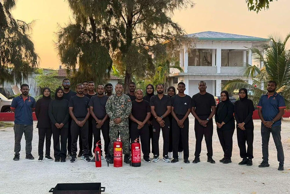 photo for ޕޮލިސް ބޭސިކް ކޯހުގެ ދަރިވަރުންނަށް ފަޔަރ އެވެއަރނަސް ސެޝަނެއް ހިންގައިފި
