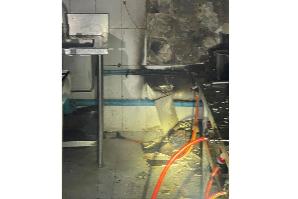 photo for "އަތަމާ ޕެލެސް"ގެ ތިރީގައި ހިންގާ ރެސްޓޯރެންޓްގައި ރޯވި އަލިފާން، އެފް.އާރ.އެސް އިން ނިއްވާލައިފި