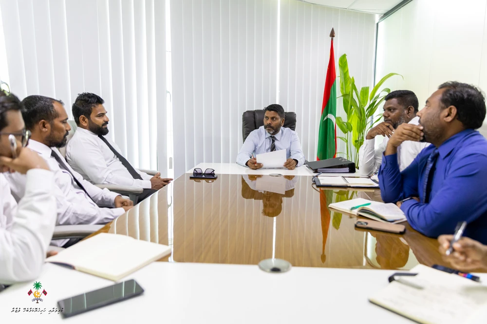 photo for ފޮޓޯ ގެލެރީ: މިނިސްޓަރ ރާފިޢު، ށ. މާއުނގޫދޫ ކައުންސިލާ ބައްދަލުކުރެއްވުން