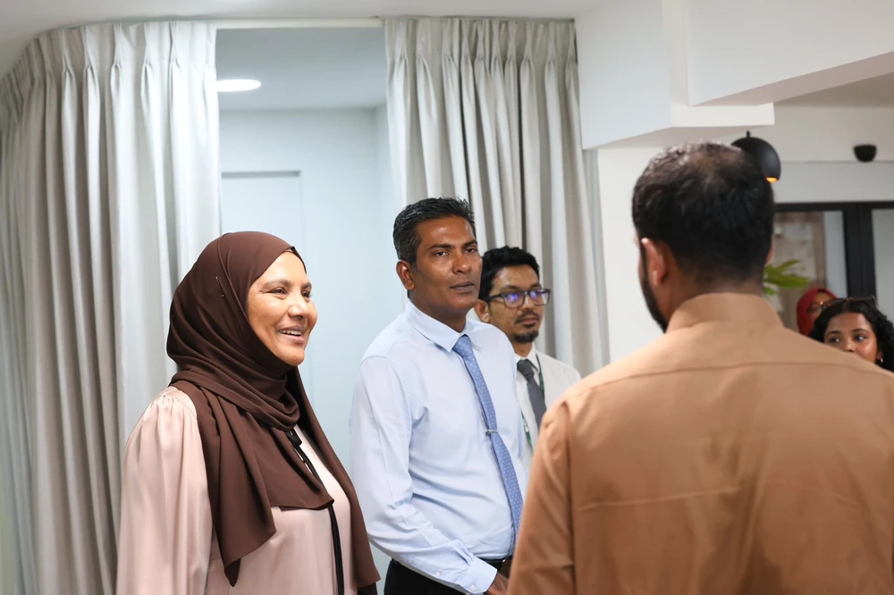 photo for ފޮޓޯ: ހުޅުމާލެ ނާދީއަށް ޒިޔާރަތްކޮށް މަސައްކަތް ކުރިއަށްދާ ގޮތް ބައްލަވާލެއްވުމުގެ ތެރެއިން