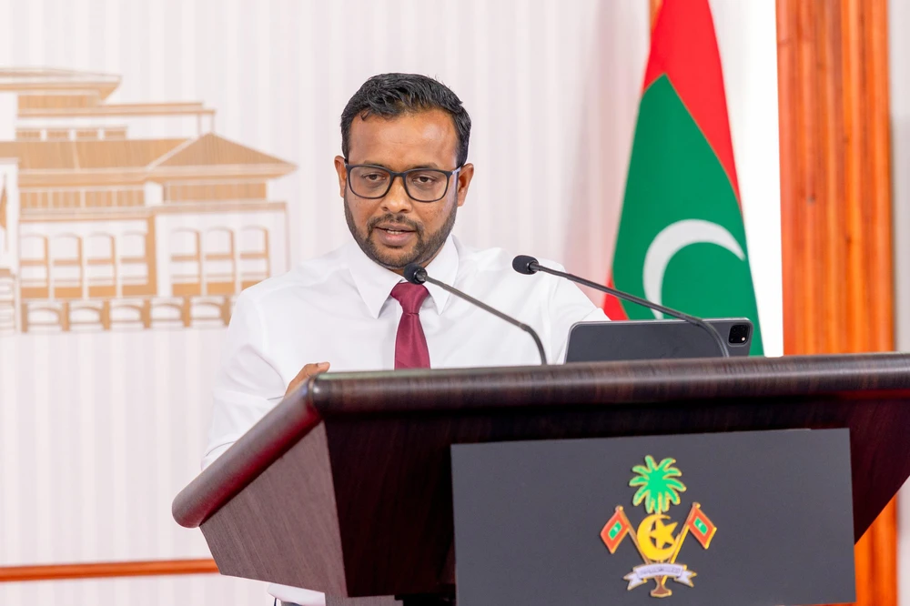 photo for 4000 ފްލެޓުގެ މަސައްކަތް ކުރިއަށްދާ ގޮތުގެ މަޢުލޫމާތު މިނިސްޓަރ ޑރ. މުއްޠަލިބް ހާމަކުރައްވައިފި