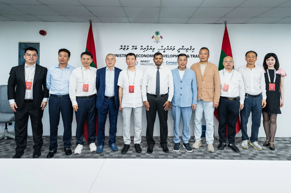 photo for  ގްރެޖުއޭޓް ސްކޫލް އޮފް ބިޒްނަސްގެ ބެއިޖިންގް އެލަމްނާއި އެސޯސިއޭޝަނާ އެކު ބޭއްވުނު ބައްދަލުވުން