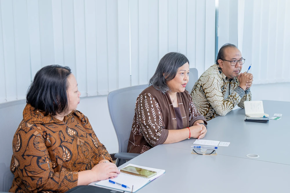 photo for އިންޑޮނިޝިއާއިން ރާއްޖެ އަށް ކަނޑައަޅާފައިވާ ސަފީރާއި ބައްދަލު ކުރެއްވުން