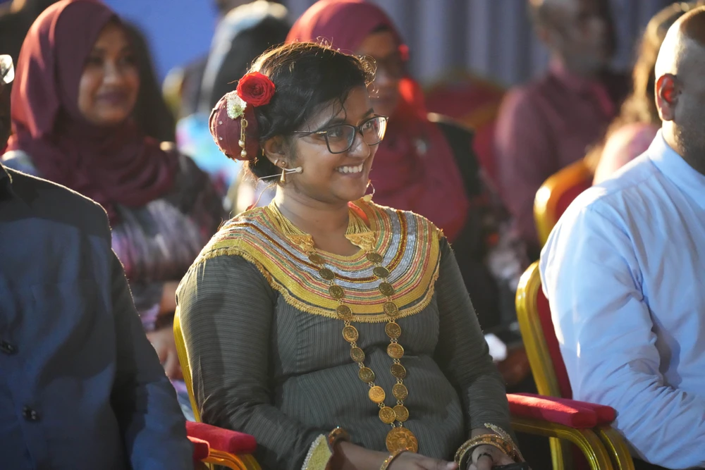 photo for ކަޅުއޮށްފުންމި ކެތި ނަކަތުގެ ސިންތާ "ދިވެހި ތަރިކައިގެ ތެރެއިން ކަސަބު އެޅި ލިބާސް"
