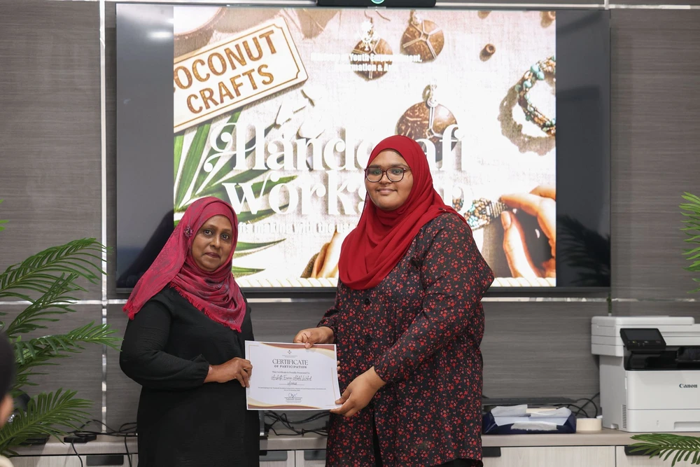 photo for ނާށި ބޭނުންކޮށްގެން އަތްތެރި މަސައްކަތްތައް ދަސްކޮށްދޭ ވޯކްޝޮޕް ކާމިޔާބުކަމާއެކު ނިންމާލައިފި