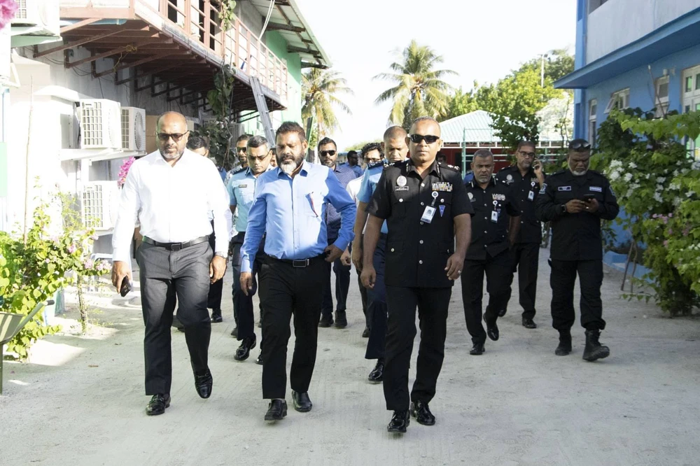 photo for "ބޮޑީ ސްކޭނަރު އިންސްޓޯލްކޮށް އެކަމަށް ބޭނުންވާ މީހުން ތަމްރީނު ކުރުމުގެ މަސައްކަތް ދަނީ ކުރިއަށް"