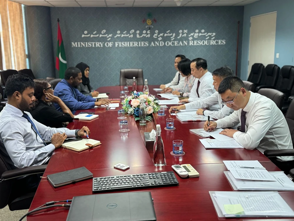 photo for ފޮޓޯ ގެލަރީ : ސިޗުއާން ޕްރޮވިންސްގެ ވަފުދެއް މިނިސްޓްރީ އޮފް ފިޝަރީޒްއަށް ޒިޔާރަތްކުރެއްވުން