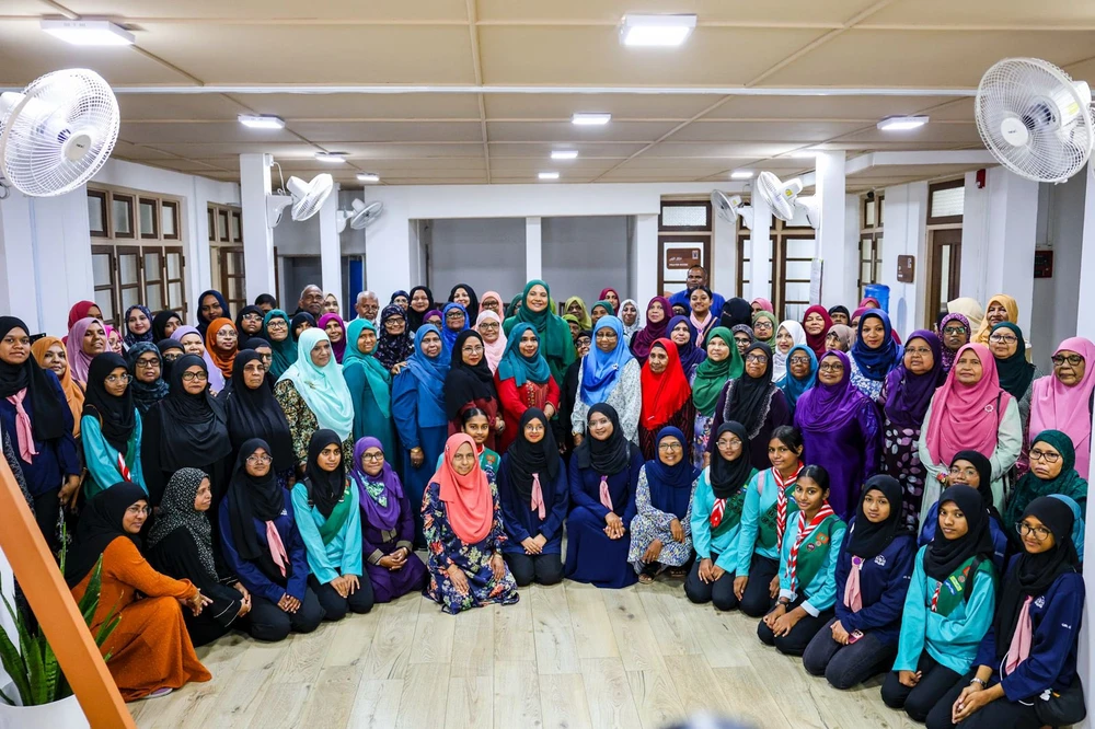 photo for އިސްރަށްވެހިންގެ ތެރެއިން ދާނުގައި ތިބޭ މީހުންގެ ގާތަށް ޒިޔާރަތްކުރާ ޕްރޮގްރާމެއް ފަށައިފި