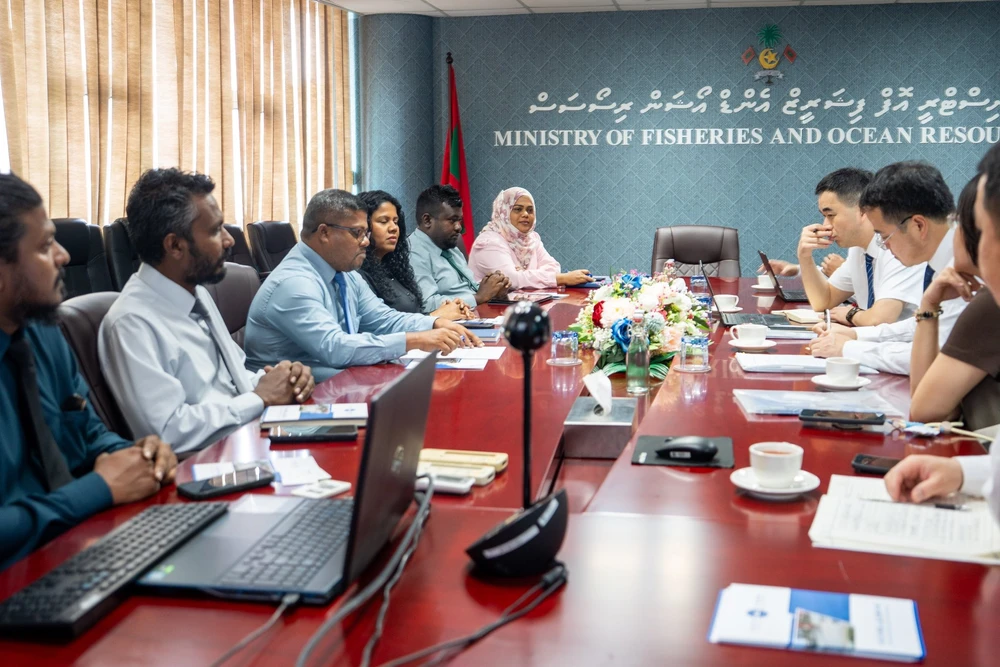 photo for ޗައިނާގެ "ތާރޑް އިންސްޓިޓިއުޓް އޮފް އޯޝަނޯގްރަފީގެ ވަފުދާ ބައްދަލުކުރެއްވުން