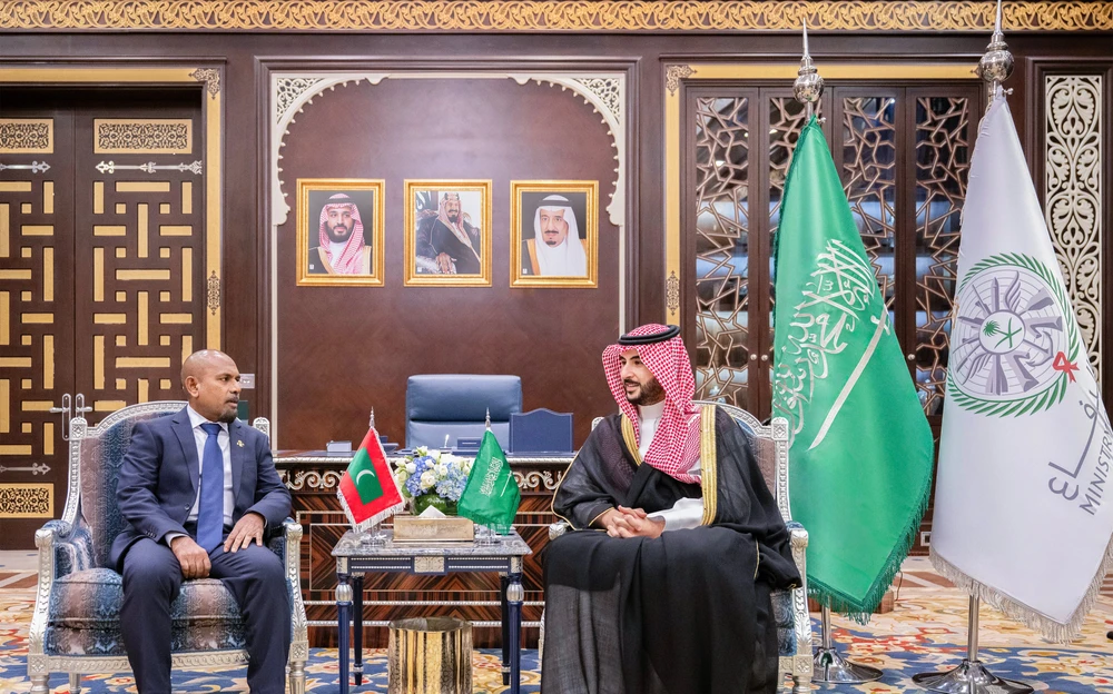 photo for ދިފާޢީ އަދި ވަޠަނީ ޚިދުމަތާ ބެހޭ ވަޒީރު ސަޢޫދީ ޢަރަބިއްޔާގެ ޑިފެންސް މިނިސްޓަރާ ބައްދަލުކުރެއްވުން