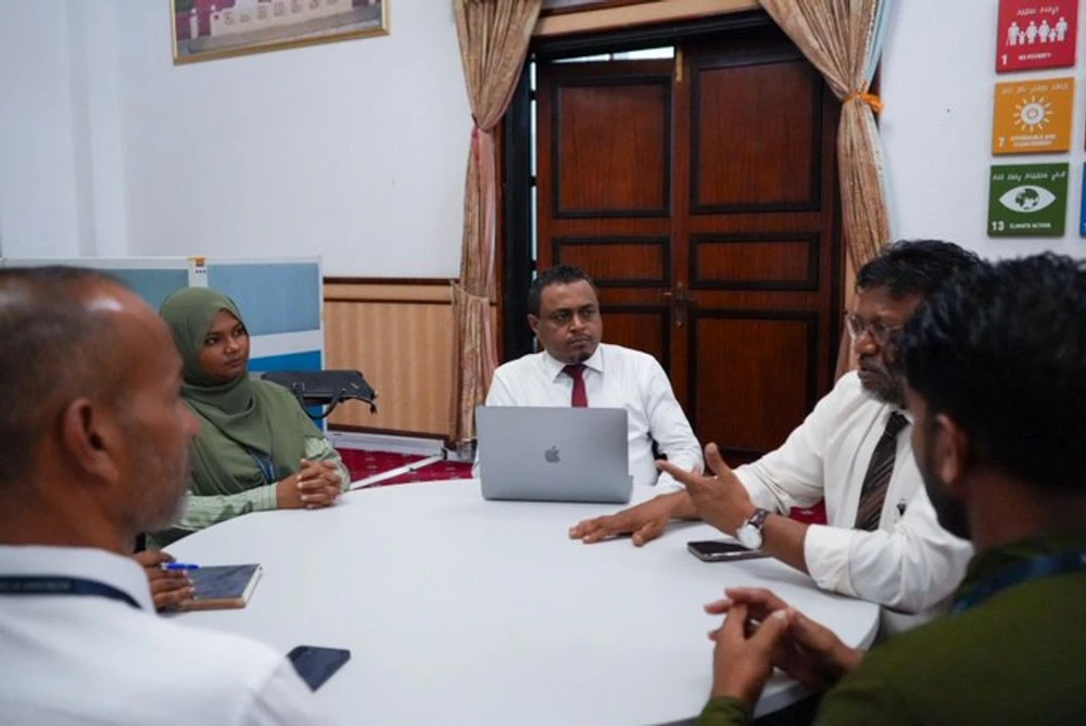 photo for ރ. ފައިނުގެ ގިރާ ސަރަހައްދާއި ކުނި މެނޭޖުކުރުމާ ގުޅޭގޮތުން މިނިސްޓްރީން ކައުންސިލާ މަޝްވަރާކޮށްފި